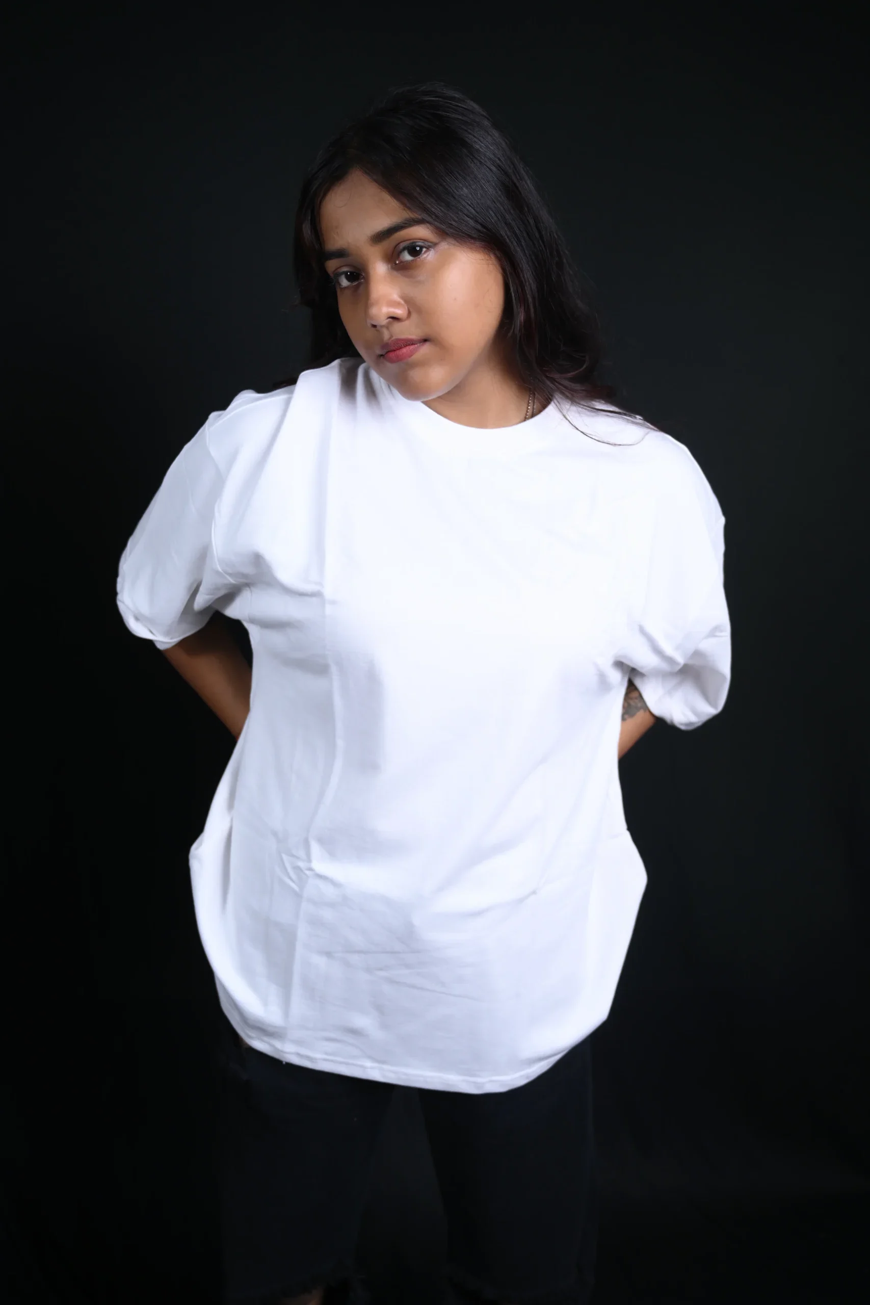 Essential Plain Tee – Black / White